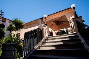 Amore Rentals - Appartamento Terrazza Tasso, Сорренто