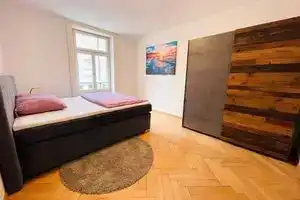 Beautiful, Bright, Large Apartment with Balcony Smarttv, Санкт-Галлен