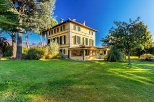 *Elegant Villa*with Private Park-10 min from LUCCA, Капаннори
