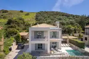 YaChara Villa, Ханья
