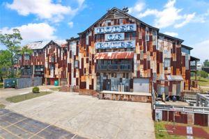 Heated Pools and Oceanfront Balcony - Stunning Coastal Retreat, Миртл Бич