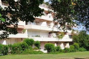 Studio in Saint-Tropez, with Shared Pool and Enclosed Garden - 800 M from the Beach, Сен-Тропе