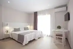 Apartamentos Ribera, Бенидорм