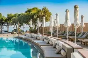 Enorme Teatro Beach, Ираклион