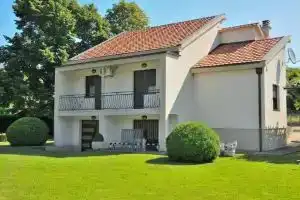 Splav «Slap» - Bungalovi, Даниловград