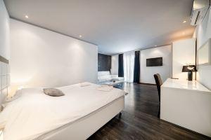 The Suites - Small Luxury Living, Водице
