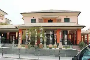 The Attic by the Sea [Old Town-Loano-Garage], Лоано