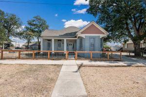 AAV Home Unit A-New!Adorable 2BR Near Fort Sam/Pearl/DT, Сан-Антонио