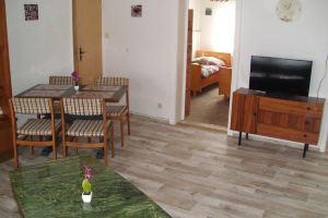 Charming Langelsheim Apartment in Historic Fachwerkhaus, Лангельсхайм