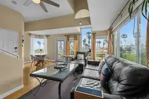 Spacious 4-bedroom house, Ocean Views, Mission Beach, Belmont Park, Parking, Сан-Диего