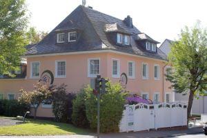 Vulkaneifel Comfortable holiday residence, Даун
