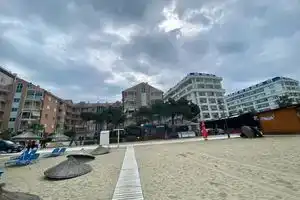 Tns Apartment Durres, Голем