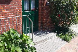 quiet apartment near the beach in the center, Рерик