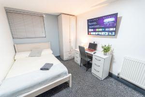 76 Bournbrook Road Equipped Studios Near QE, Бирмингем