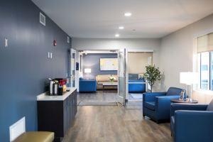 Stayapt Suites Columbus-Fort Benning, Колумбус