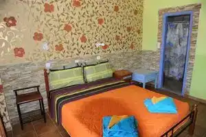 Efi Studio, Кефалос