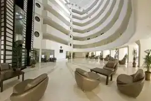 Arabella Hotel, Авсаллар