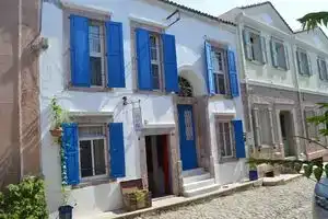Adali Pension, Айвалык