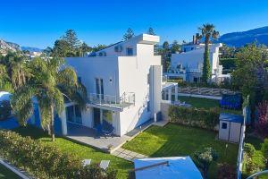 New elegant Villa EMANUELE in Mondello Beach, Монделло