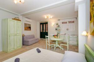 Casa Matteotti - Studio in The Old Town, Ровинь