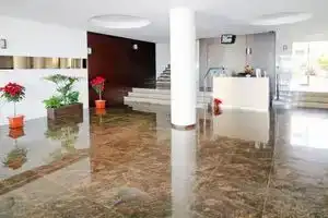 Principado Benidorm Suites Levante, Бенидорм