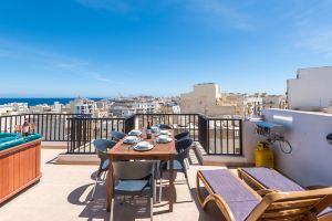Seashells Seaview Penthouse with Hottub, Аура
