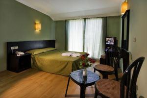 Blue Pine Hotel, Бельдиби