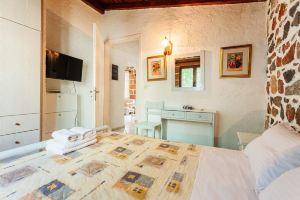 Mani's Garden Paradise - Elia Secluded Retreat, Ступа