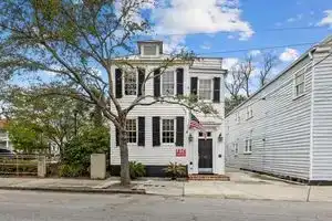 Historical Charm Retreat - WiFi, Quiet Garden Oasis, Чарлстон