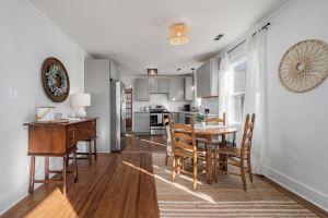 Charming 3BR 2BA Fully Renovated near DWNTN & MTSU, Мерфрисборо
