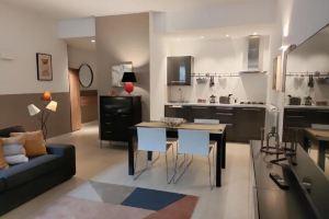 Loft In The Village, Амелия
