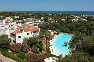 Ostuni Rosa Marina Resort, Остуни