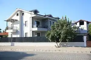 Bright House Apart, Дальян