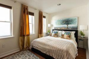 Charming Historic Home in Rittenhouse with Free Parking, Филадельфия