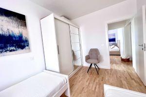 Apartment Lana - Two Bedroom Apartment with Terrace and Sea View, Дубровник