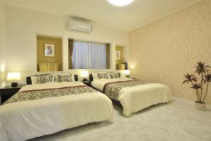 EX Kumoji Apartment, Наха