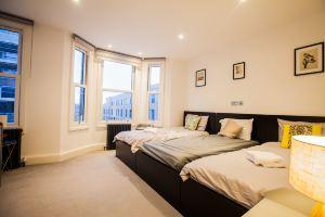 Surbiton Luxury Garden House 19, Лондон