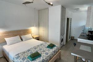 Sun Studio 2 - Close to 180 Sunset Bar, Миконос