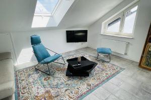 Bright, spacious attic apartment., Кобленц