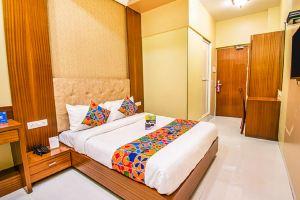 Capital O 60582 Hotel Seven Hills, Мумбаи