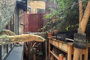Artist's house in the heart of Marseille, Vauban district, Марсель