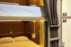Longdoo Hostel, Пхи Пхи