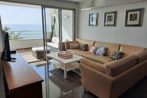 Apartment in front of the beach and with free parking in the same building., Алтея