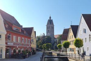 House in Memmingen Altstadt in the Allgäu, terrace, garden, train station, airport, Мемминген