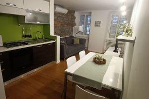 Apartment in the heart of the historic center of Muggia, Муджа