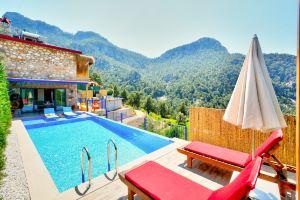 Private Villa Oliver with View Ideal Spot for a Honeymoon or Romantic Trip, Фетхие