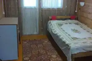 Tourist Camp, Ая