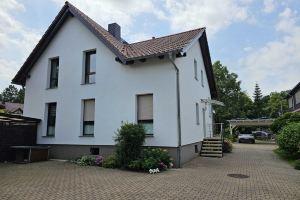 Individuelle Ferienwohnung im Grünen Südosten von Leipzig mit Eigener Terrasse, Лейпциг
