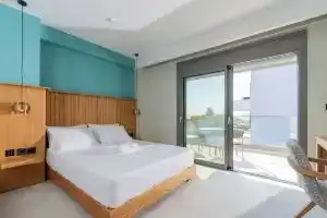 HP Family Suites, Неос Мармарас