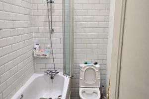 Ground floor two bedroom flat, Лондон